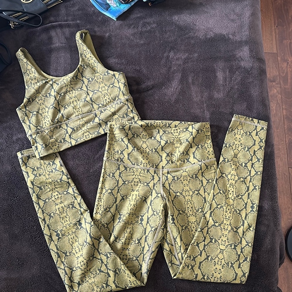 DYI two piece yoga set